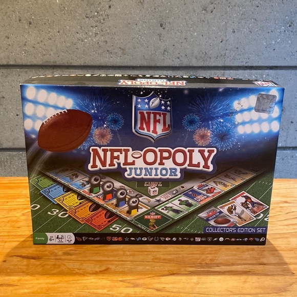 NFL🏈opoly Board Game - Picture 2 of 12